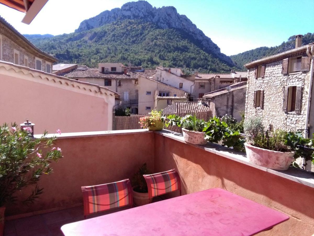 La Maison Derriere La Fontaine Buis-les-Baronnies Εξωτερικό φωτογραφία