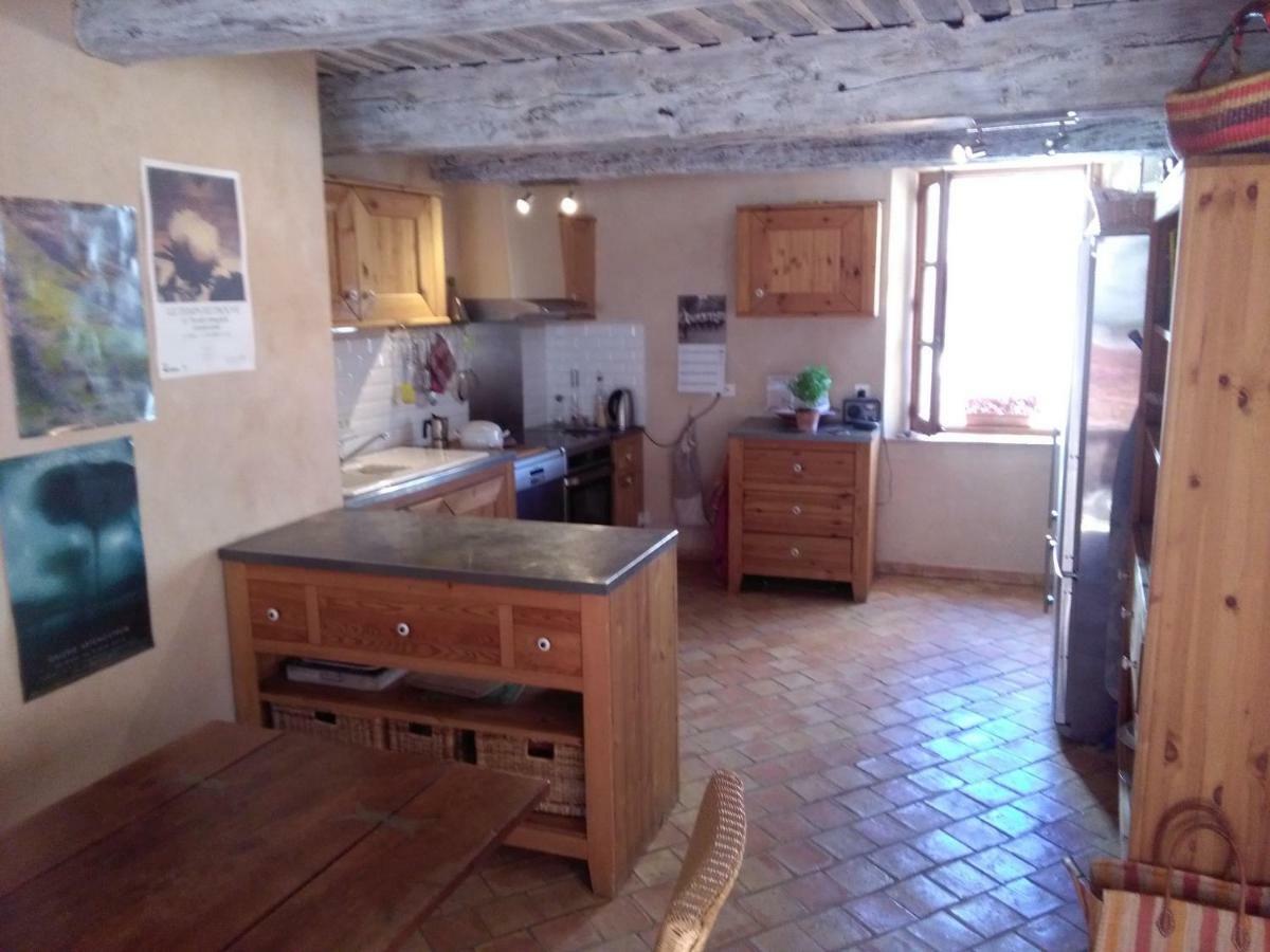 La Maison Derriere La Fontaine Buis-les-Baronnies Εξωτερικό φωτογραφία